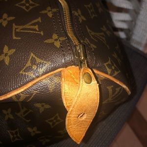 Louis Vuitton Speedy 35”